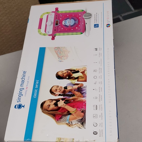 Singing Machine Groove Bluetooth Karaoke System - - Picture 2 of 4